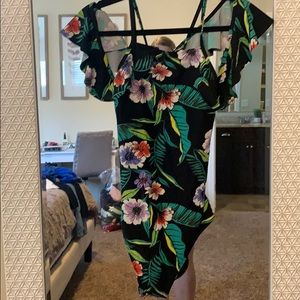 Gorgeous swimming suit from Old Navy